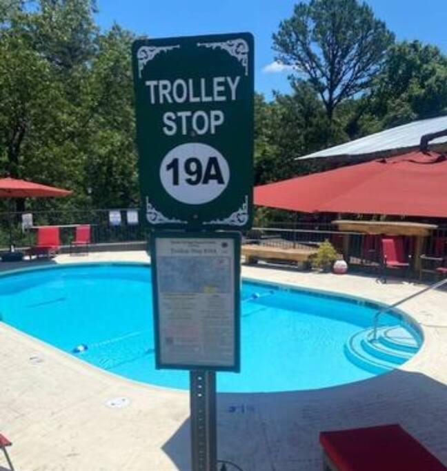 Stonegate Lodge King Bed Wifi Roku Tv Salt Water Pool Room #203 Eureka Springs Exterior foto